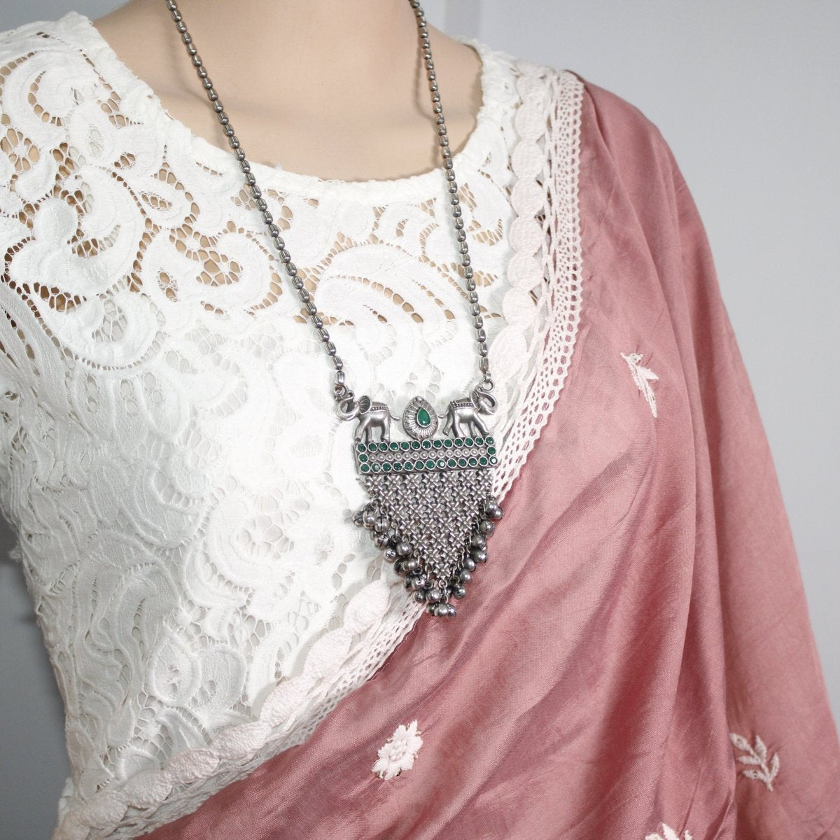 VINTAGE LOOK SILVER REPLICA ELEPHANT PAIR PENDANT-GREEN