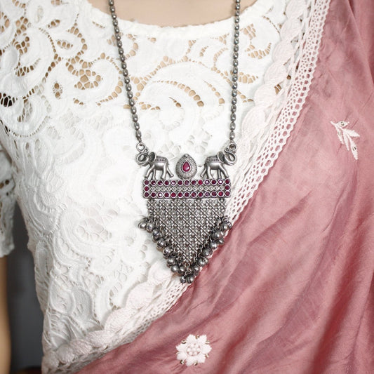 VINTAGE LOOK SILVER REPLICA ELEPHANT PAIR PENDANT - RED