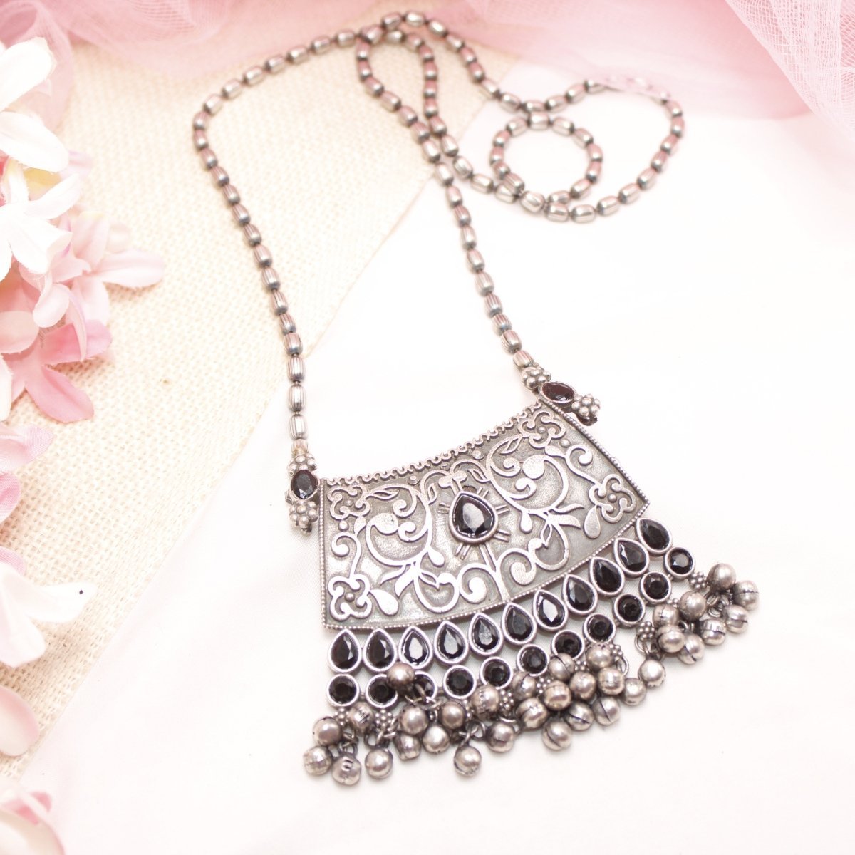 VINTAGE LOOK SILVER REPLICA RAJPUTANA PENDANT - BLACK