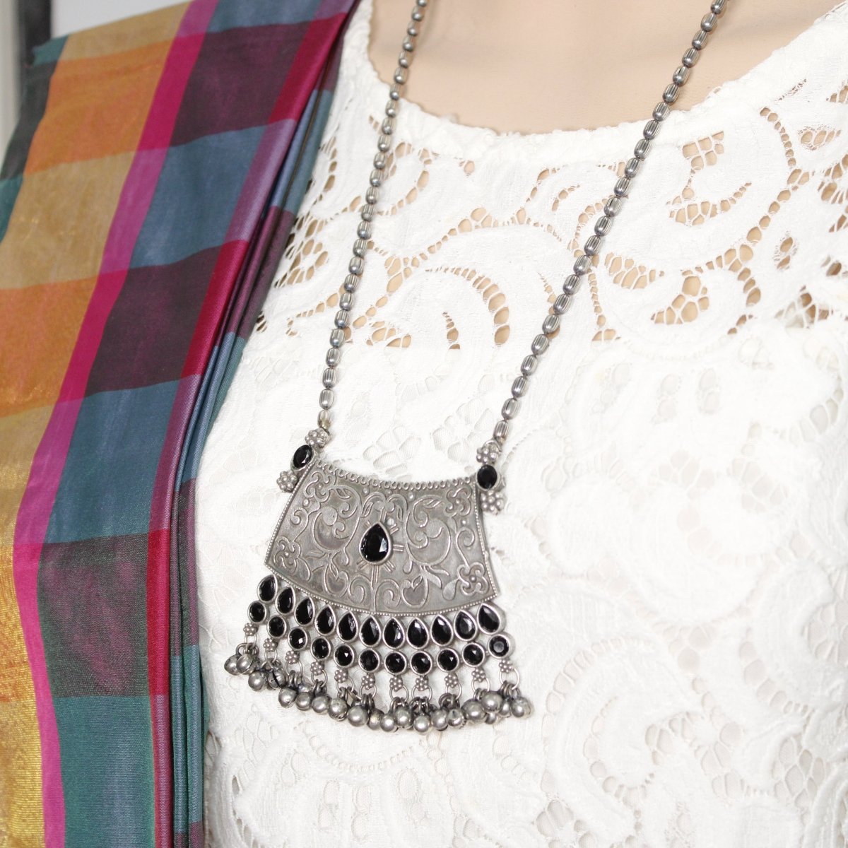 VINTAGE LOOK SILVER REPLICA RAJPUTANA PENDANT - BLACK