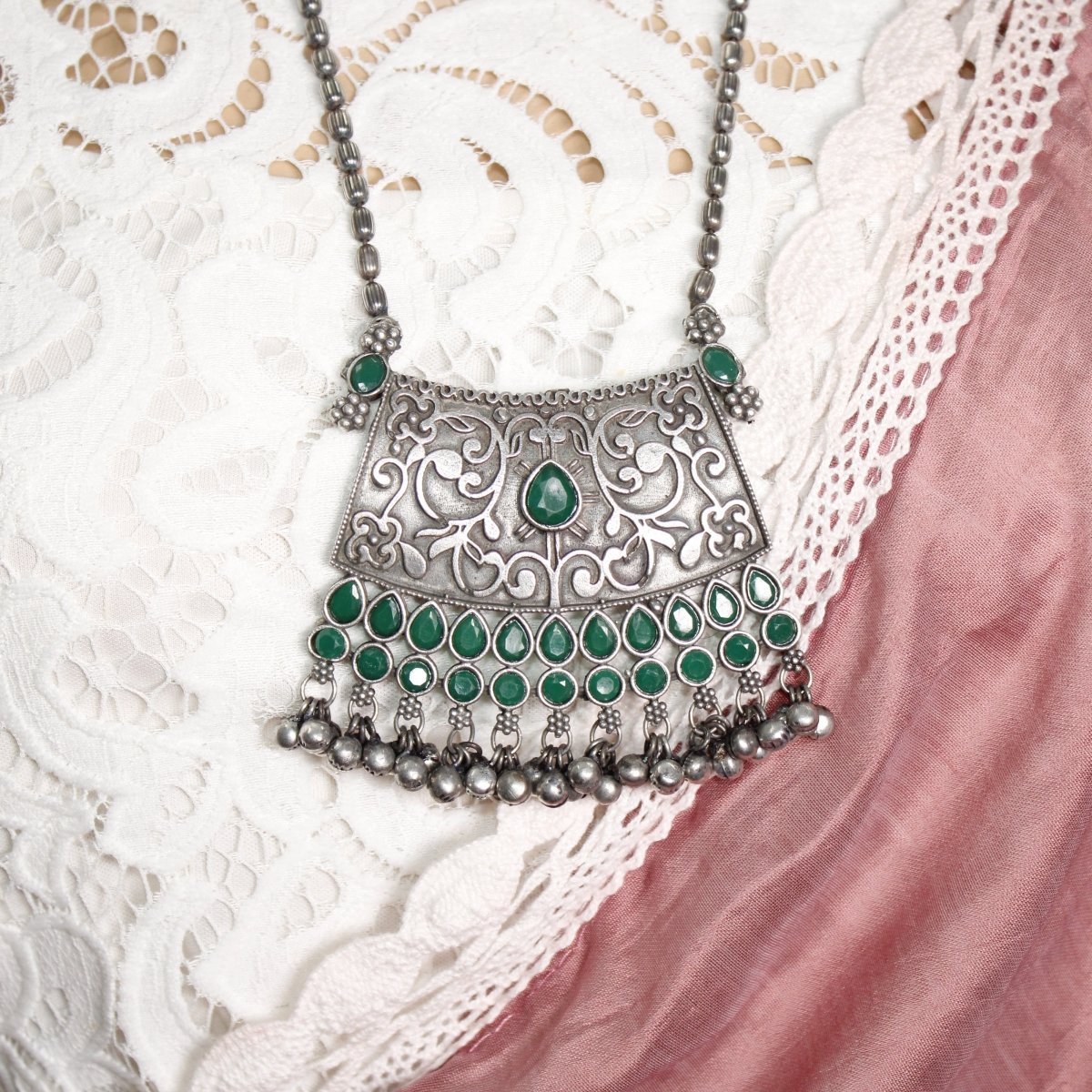 VINTAGE LOOK SILVER REPLICA RAJPUTANA PENDANT - GREEN