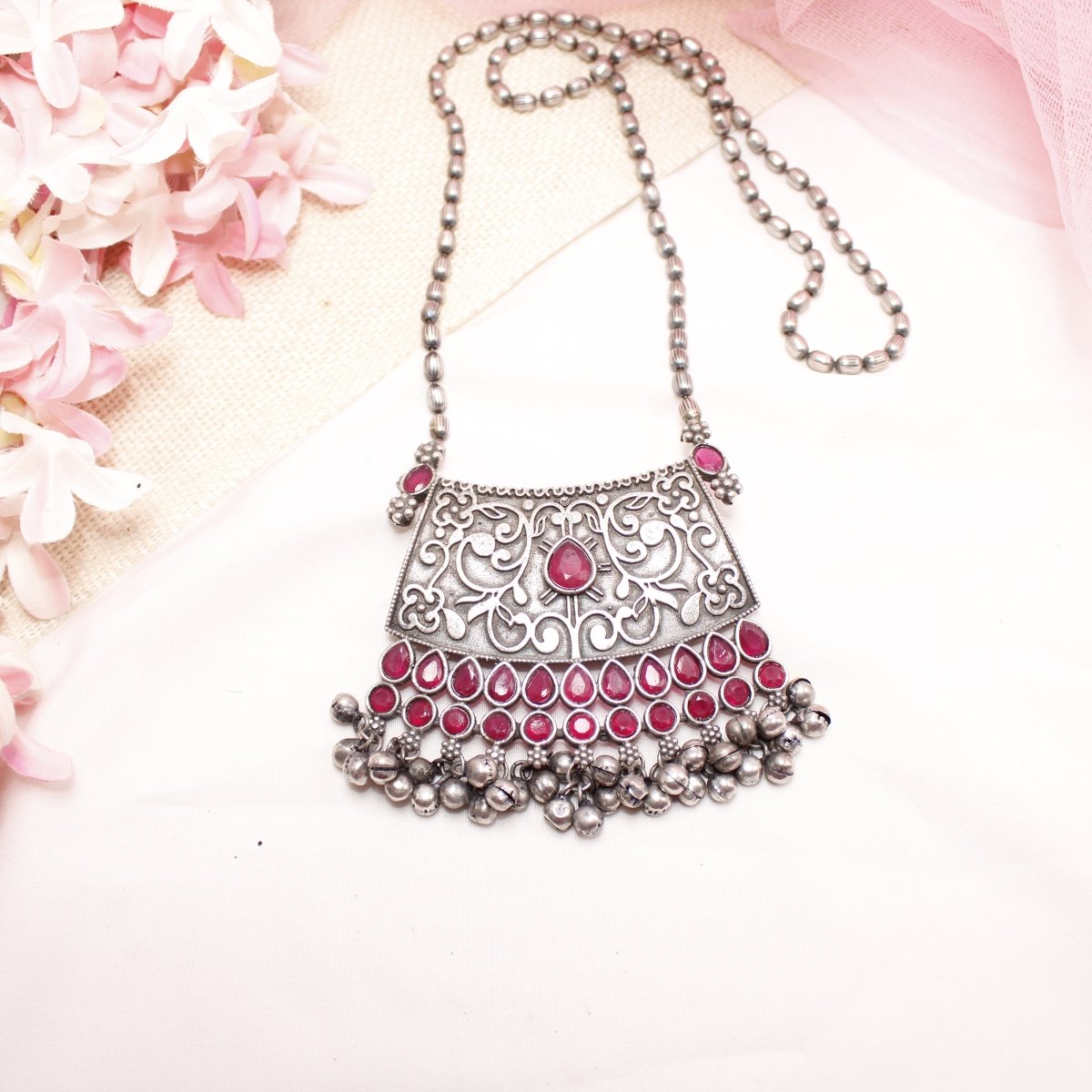 VINTAGE LOOK SILVER REPLICA RAJPUTANA PENDANT - MAROON