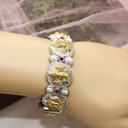DUAL-TONE DEVI KADA -RED & WHITE