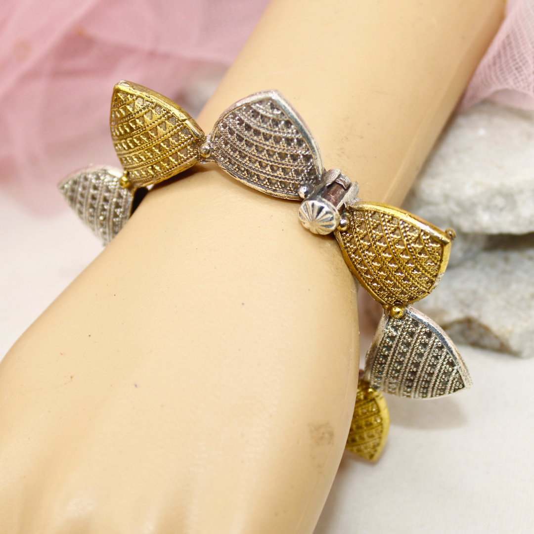 Dual-Tone Openable Kada – Gold & Silver Engraved Statement Bracelet