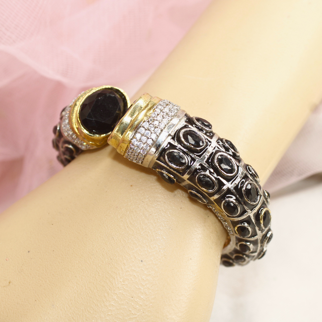Rajwadi Meenakari Kada with Black Stones