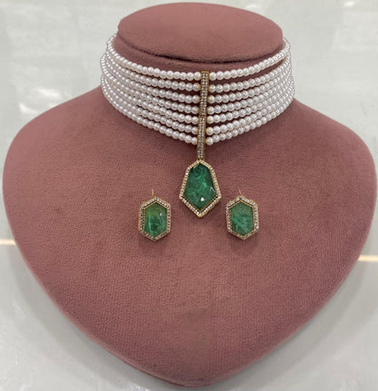 Celebrity-Inspired light Green Doublet Stone Pearl Choker