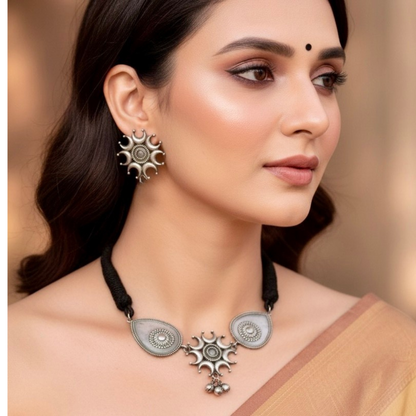 7 CHAAND NECKLACE SET