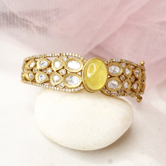 Unique Antique Polki Kada with Lime Yellow Stone