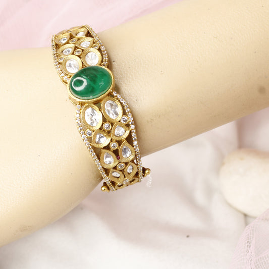 Royal Antique Polki Kada with Emerald Green Stone