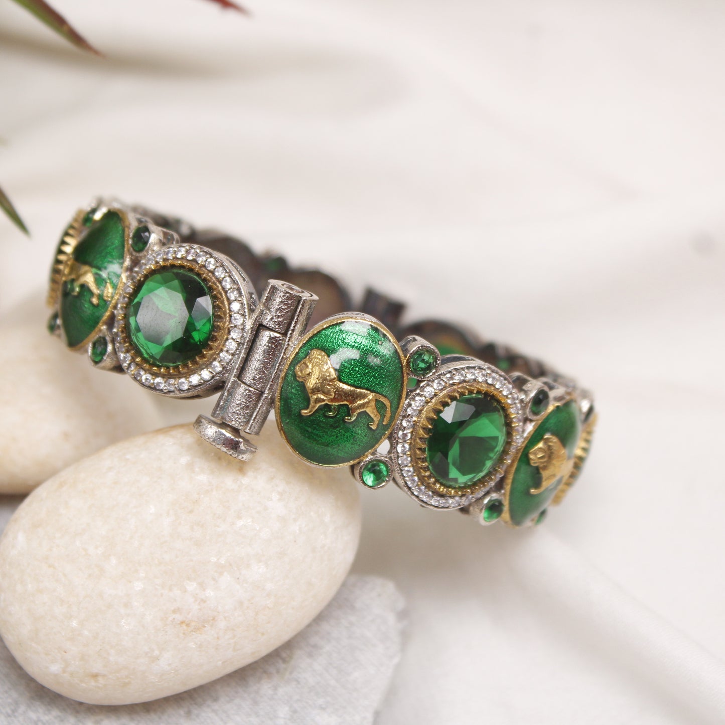 Navraee Rajwadi Dual-Tone Green Meenakari Animal Motif Single Kada
