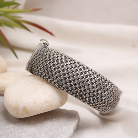 Navraee Antique Oxidised Silver Textured Statement Kada