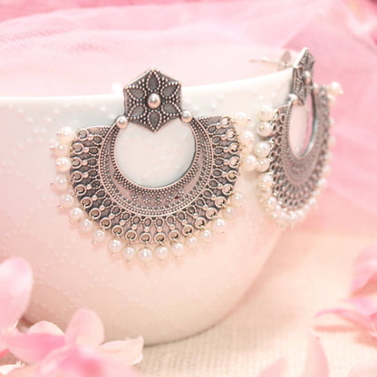AALAM CHANDBALI WITH PEARLS EARRING