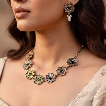 AARYA DUAL TONE NECKLACE SET-BLACK