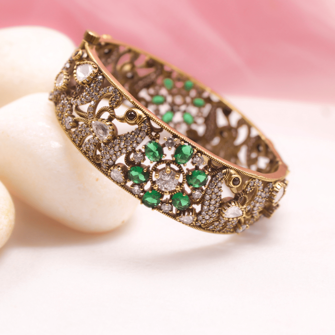 AMRAPALI INSPIRED ANTIQUE MOISSANITE KADA - (SET OF 2) - GREEN