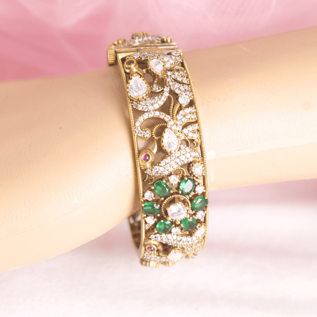 AMRAPALI INSPIRED ANTIQUE MOISSANITE KADA - (SET OF 2) - GREEN