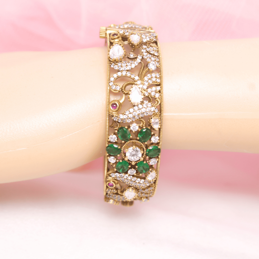 AMRAPALI INSPIRED ANTIQUE MOISSANITE KADA - (SET OF 2) - GREEN