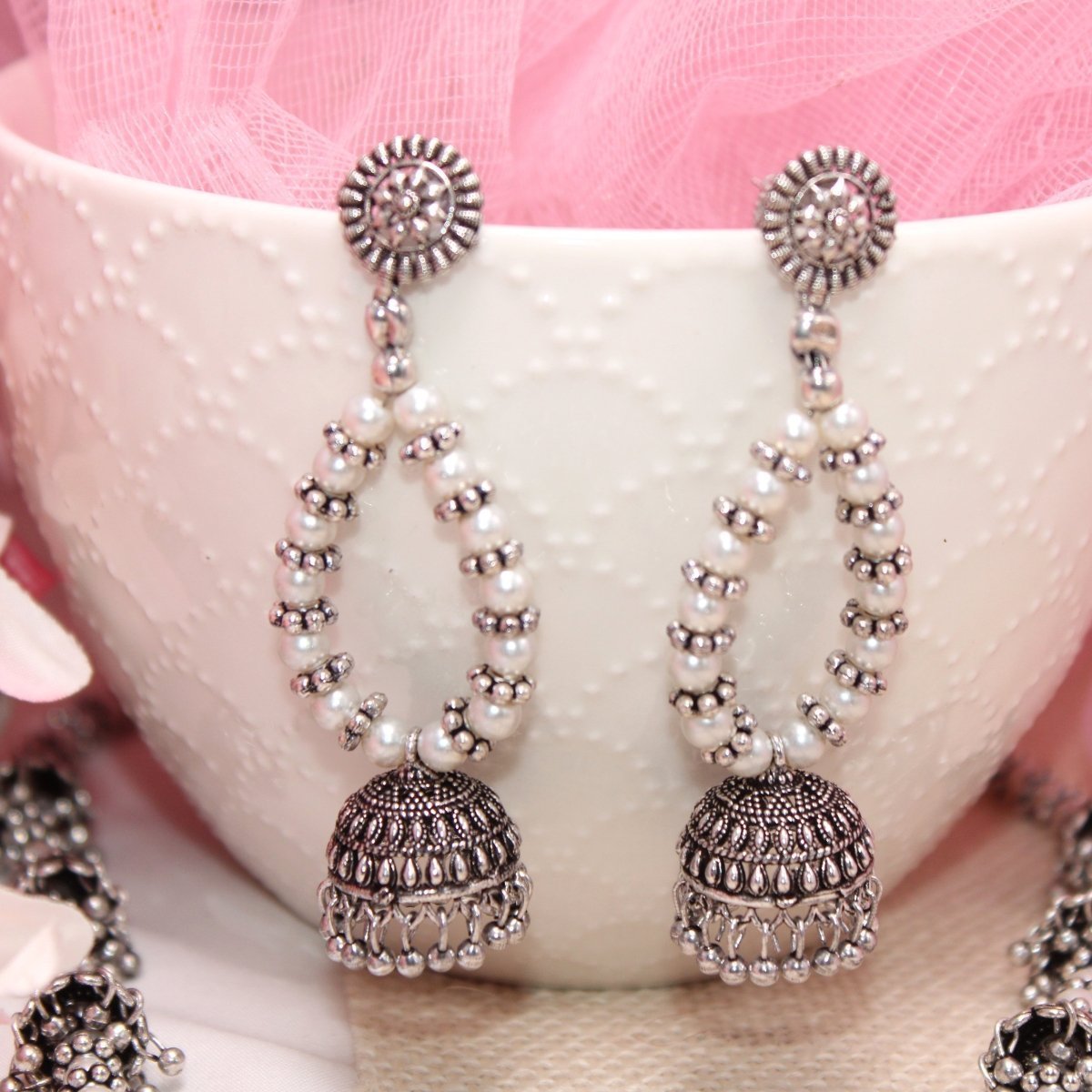 BANJARA PENDANT SET-JHUMKI PATTERN-PEACOCK PATTERN-WHITE