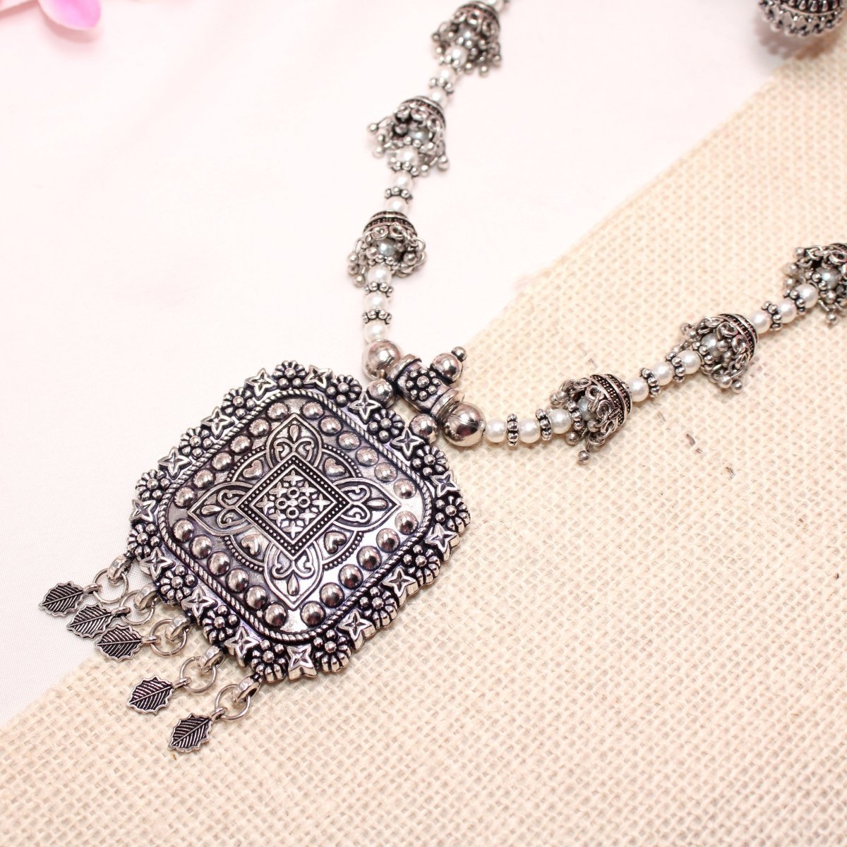 BANJARA PENDANT SET-JHUMKI PATTERN-SQUARE-WHITE