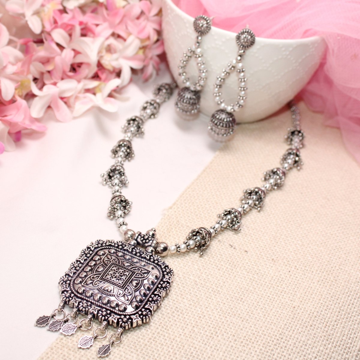 BANJARA PENDANT SET - JHUMKI PATTERN - SQUARE - WHITE