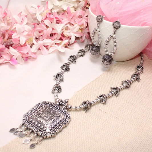 BANJARA PENDANT SET - JHUMKI PATTERN - SQUARE - WHITE