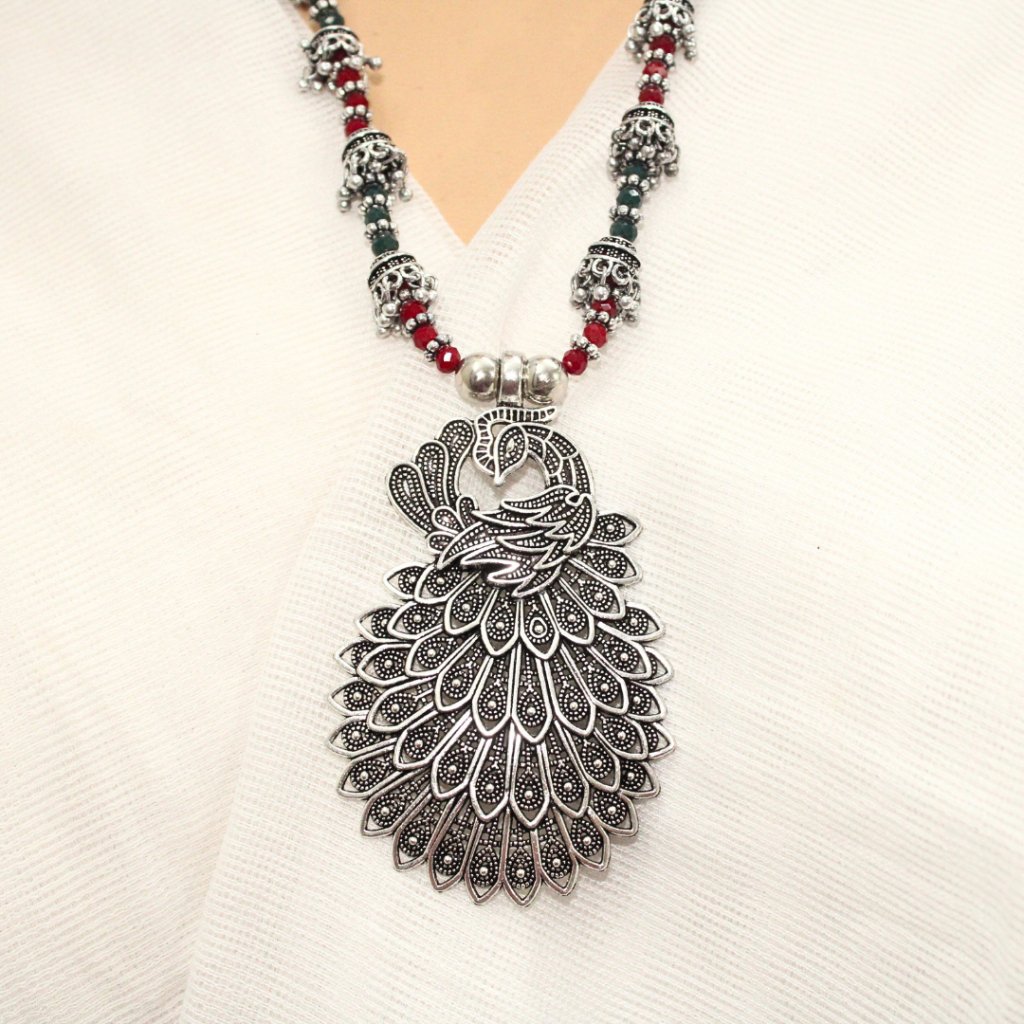 BANJARA PENDANT SET - PEACOCK PATTERN - MAROON&GREEN BEADS