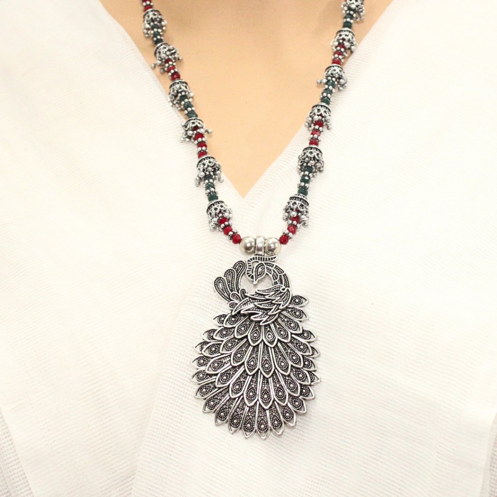 BANJARA PENDANT SET - PEACOCK PATTERN - MAROON&GREEN BEADS