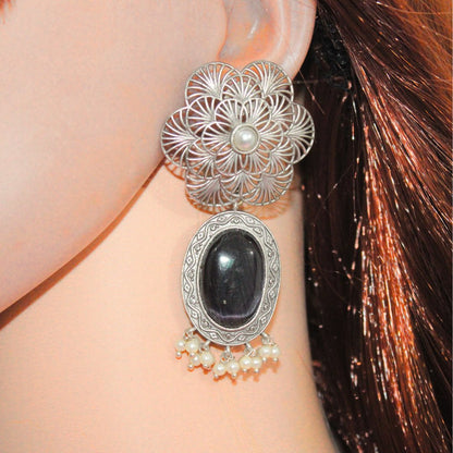 BIG FLOWER JAALI WITH MONALISA STONE EARRING - BLACK