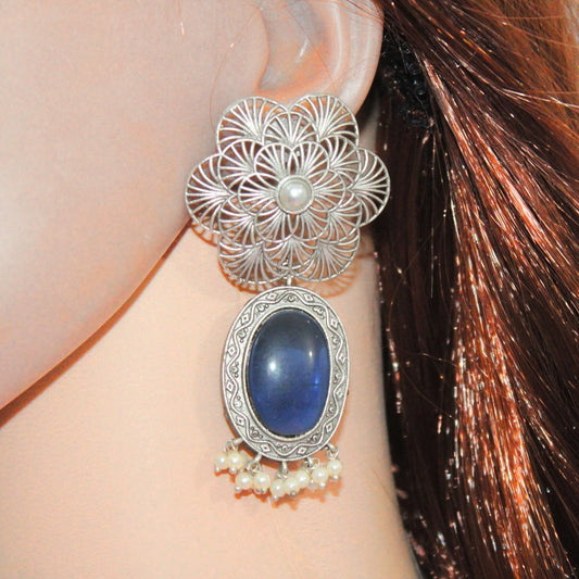 BIG FLOWER JAALI WITH MONALISA STONE EARRING - BLUE
