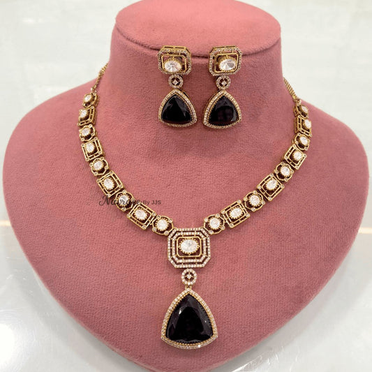 Black Stone Heritage Necklace with Matching Earrings