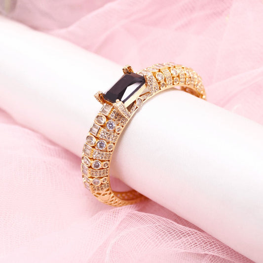 Black Stone Openable Bracelet – Luxury Gold Finish Kada
