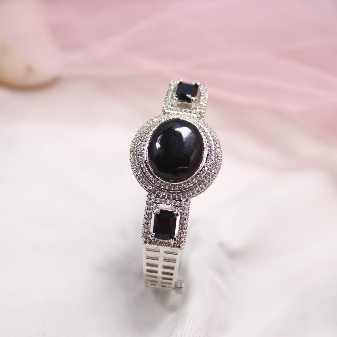 Black Stone Openable Kada – Silver Finish Luxury Bracelet
