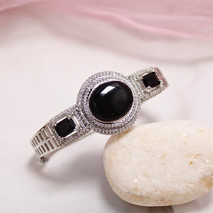 Black Stone Openable Kada – Silver Finish Luxury Bracelet