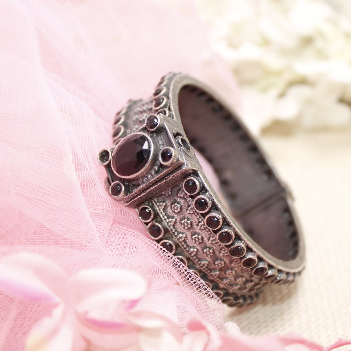 BOHO BIG STONE KADA-BLACK