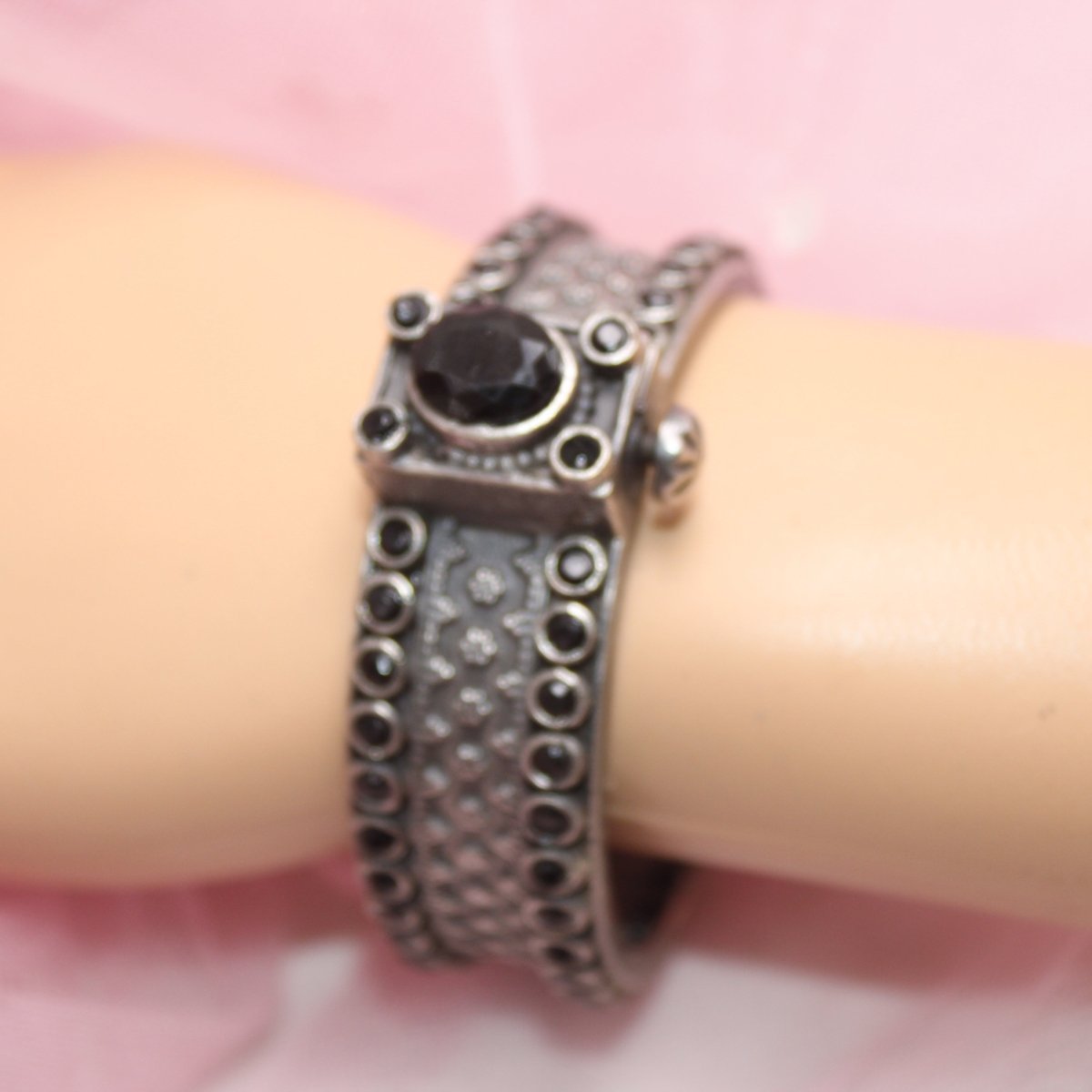 BOHO BIG STONE KADA-BLACK