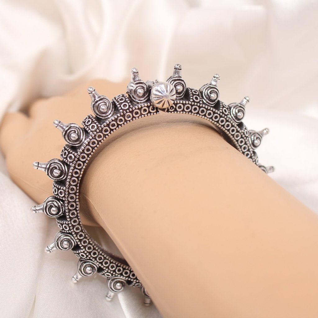 BOHO KADA SHANKH PATTERN-SINGLE KADA