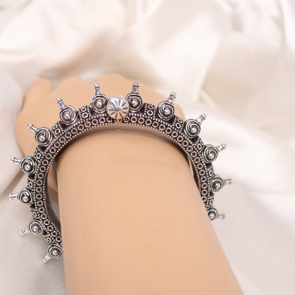 BOHO KADA SHANKH PATTERN-SINGLE KADA