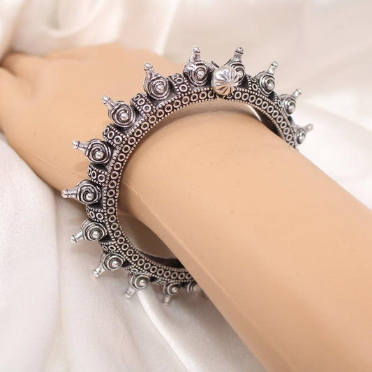 BOHO KADA SHANKH PATTERN - SINGLE KADA