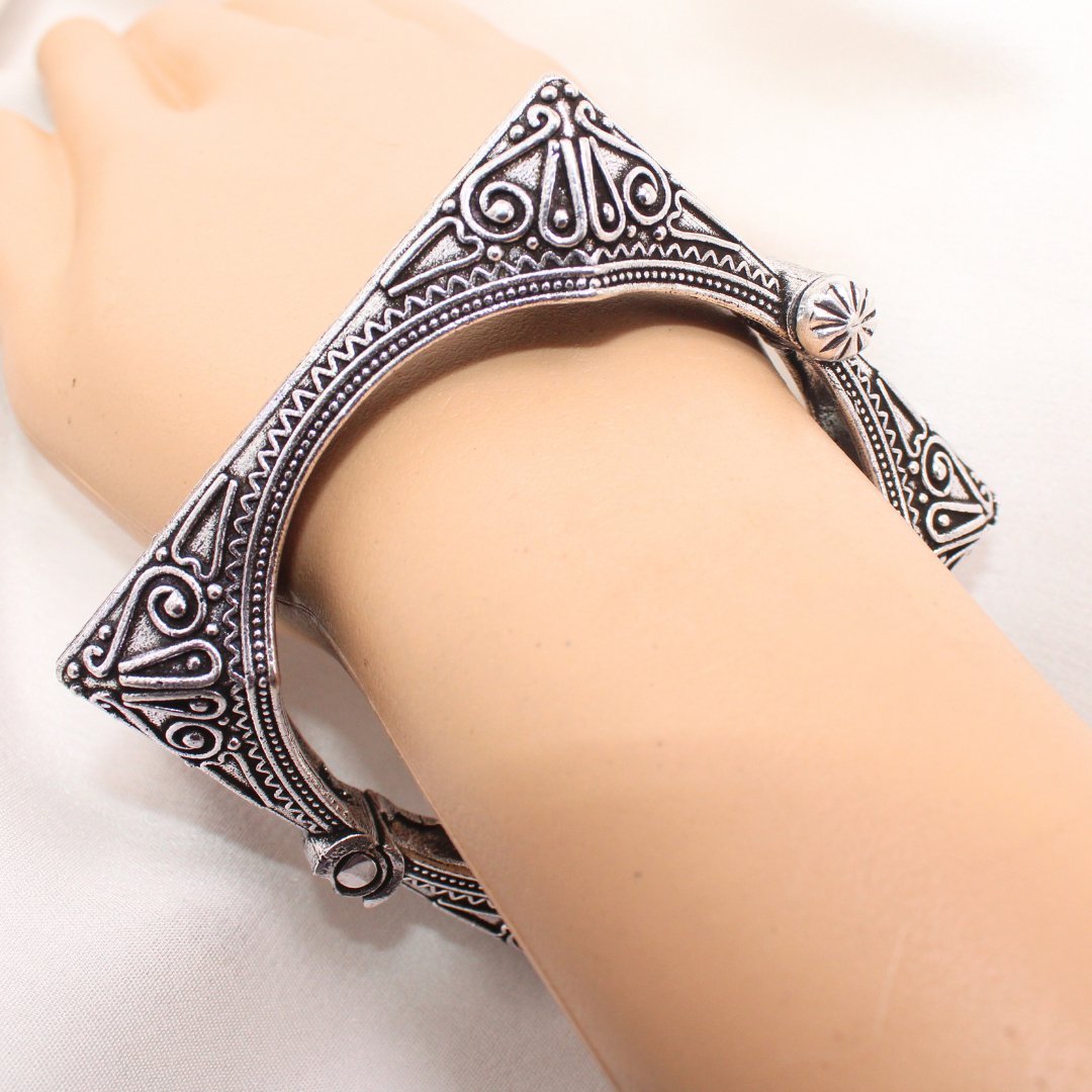 BOHO KADA SQUARE SHAPE-SINGLE KADA