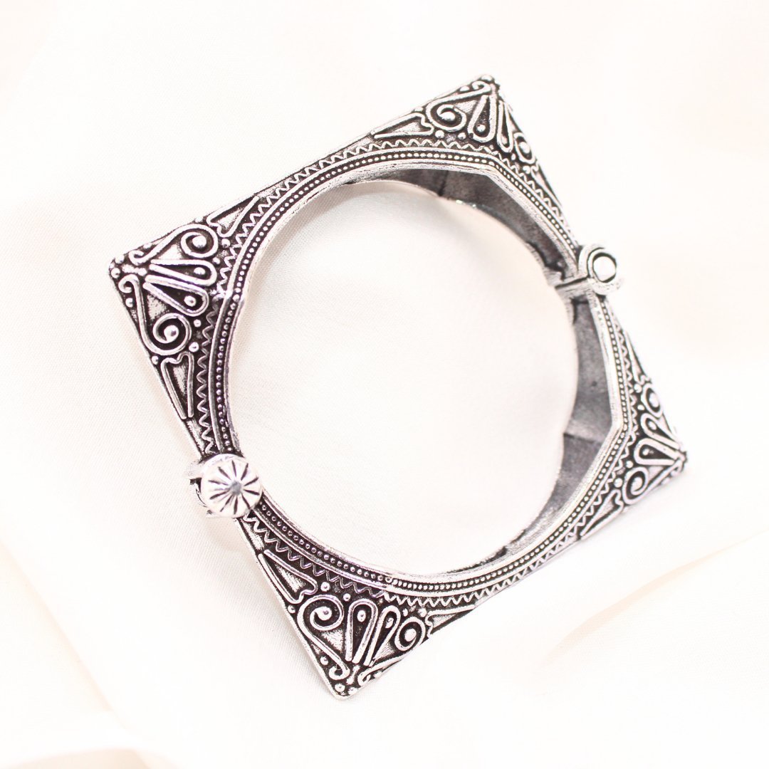 BOHO KADA SQUARE SHAPE-SINGLE KADA