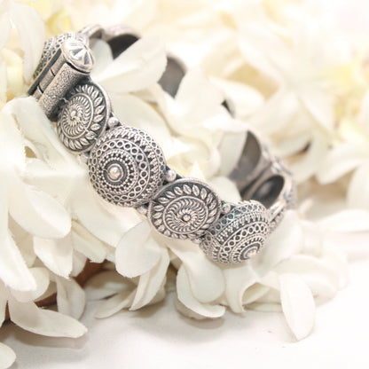 BOHO VINTAGE LOOK SINGLE KADA-CHAKRA DOME-