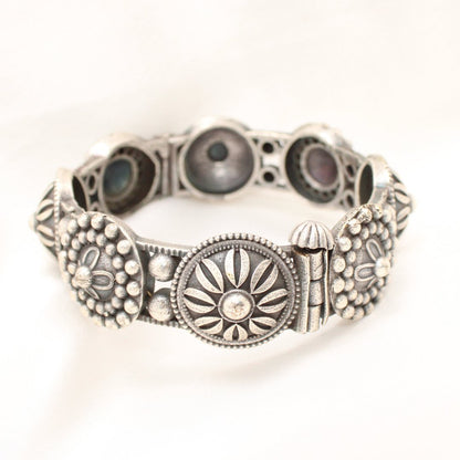 BOHO VINTAGE LOOK SINGLE KADA - CHAKRA DOT