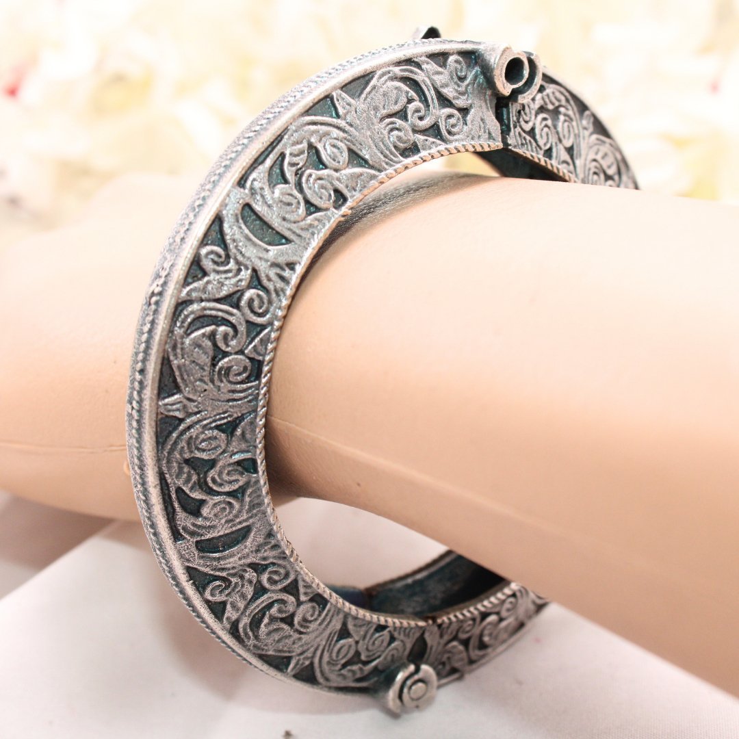 BOHO VINTAGE LOOK SINGLE KADA-FLAT KARIGIRI KADA