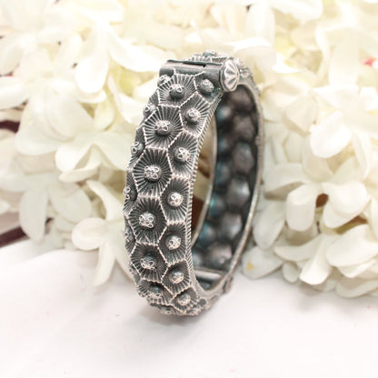 BOHO VINTAGE LOOK SINGLE KADA - HONEYCOMB