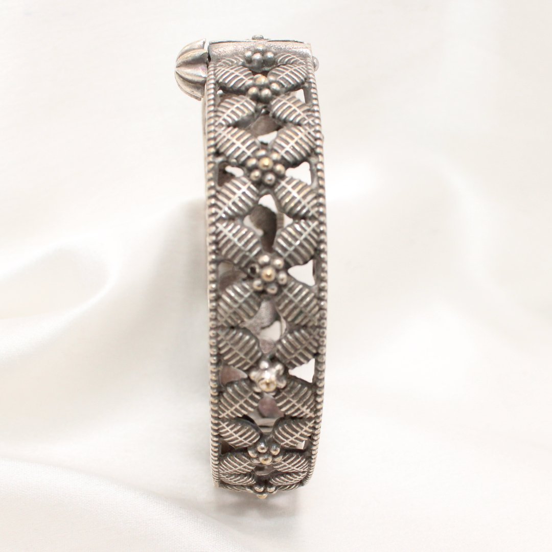 BOHO VINTAGE LOOK SINGLE KADA-LEAF CROSS