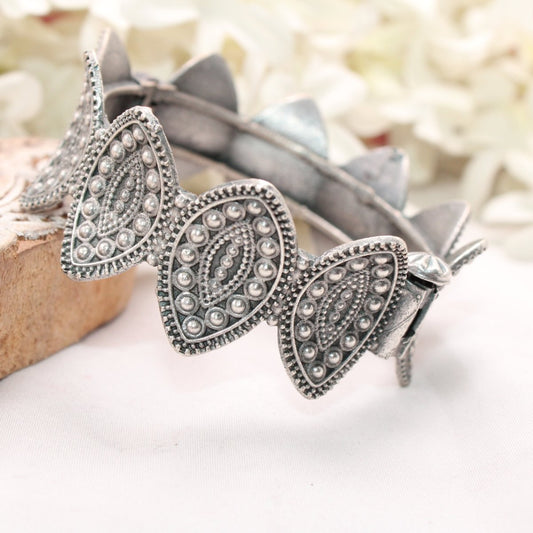 BOHO VINTAGE LOOK SINGLE KADA - LEAF CUTWORK