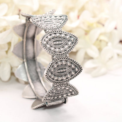 BOHO VINTAGE LOOK SINGLE KADA - LEAF CUTWORK