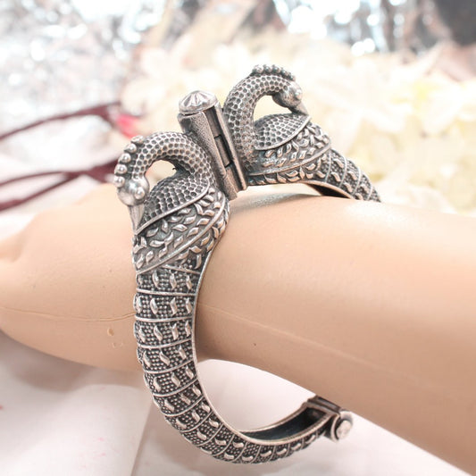 BOHO VINTAGE LOOK SINGLE KADA - PEACOCK