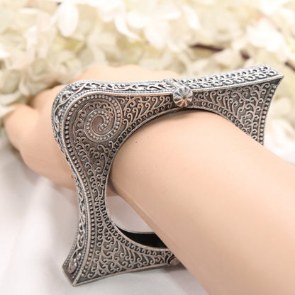 BOHO VINTAGE LOOK SINGLE KADA - SQUARE CURVE CUTTING