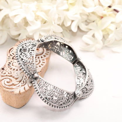 BOHO VINTAGE LOOK SINGLE KADA - SQUARE KARIGIRI