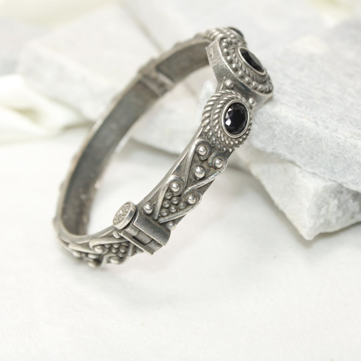 BRACELET LOOK ANTIQUE FINISH KADA-BLACK